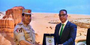 محافظ الفيوم وقائد قوات الدفاع الشعبي والعسكرى ورئيس الجامعة يشهدون الندوة التثقيفية الـ 21