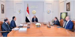 رئيس التحرير يكتب: على الرغم من خسارتنا 3 مليارات دولار سنويا من إيرادات قناة السويس.. مصر تبدع اقتصادياً
