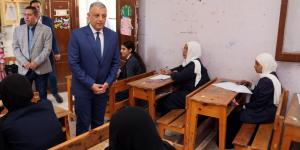 محافظ الإسماعيلية: تهيئة مناخ آمن ومنضبط للطلاب خلال الامتحانات