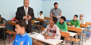 مدير تعليم بورسعيد يتابع سير امتحان اللغة الانجليزية للشهادة الإعدادية
