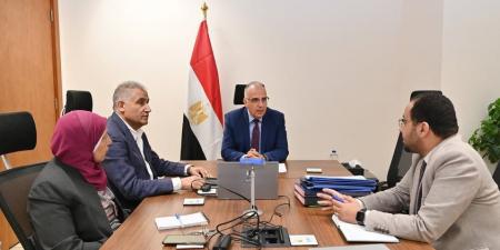 وزير الري : تدريب العاملين على تشغيل وصيانة محطات المعالجة الكبرى