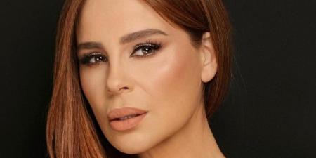 صناع مسرحية كله مسموح يهدون العمل لروح وليد مصطفى.. وكارول سماحة: شكرا على اللفتة الحلوة