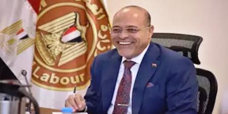 براتب 4000 درهم.. وزير العمل يوفر 1072 وظيفة في شركة إماراتية 