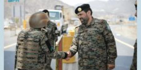 اللواء الركن عوض العنزي يتفقد قوات الأفواج الأمنية في عسير وجازان