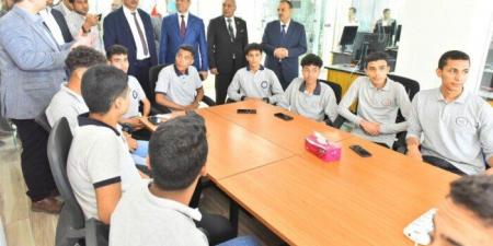 محافظ أسيوط يشهد فعاليات البرامج التدريبية المتخصصة لتأهيل شباب الخريجين على الوظائف الرقمية