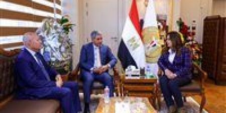 وزيرا السياحة والآثار والتنمية المحلية يبحثان وضع آلية محددة لتحصيل الرسوم من المنشآت الفندقية والسياحية