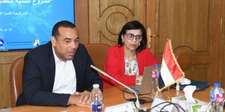 محافظ قنا يبحث مع وفد "الهابيتات" خطة تنمية المحلية