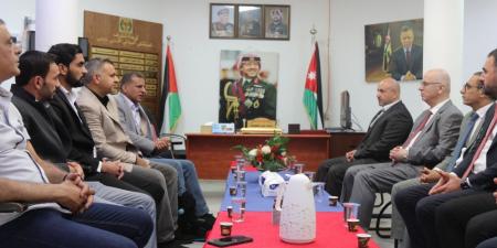 رئيس الوزراء الفلسطيني الأسبق يزور المستشفى الميداني الأردني نابلس/6