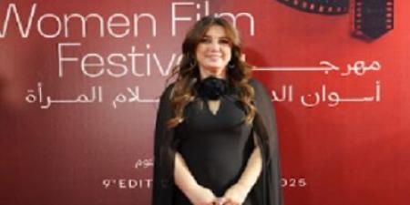 كندة علوش عن تكريمها بمهرجان أسوان: بنتي فرحانة بتكريمي وهتحتفظ ب