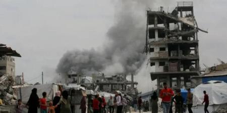 الجيش الإسرائيلي: بدأنا شن ضربات واسعة ونقل قوات للاستيلاء على مناطق داخل غزة