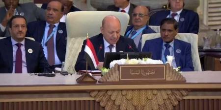 الرئيس العليمي يدعو إلى إنشاء صندوق عربي لإعادة إعمار اليمن