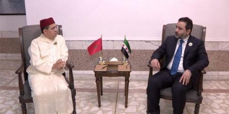 وزير الخارجية يتفق مع نظيره المغربي على إقامة علاقات دبلوماسية وفتح السفارتين
