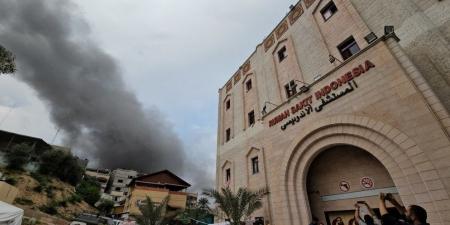 الاحتلال يحاصر المستشفى الإندونيسي شمالي غزة ويستهدف قسم العناية المركزة
