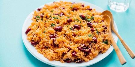 وصفة نباتية لذيذة .. الأرز الإسباني بالفاصولياء الحمراء
