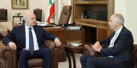 الرئيس عون عرض مع السفير الفرنسي العلاقات الثنائية والتطورات الإقليمية الأخيرة