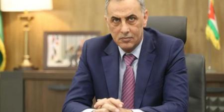 محافظ العاصمة: دوريات أمنية لمعالجة ممارسات "غير أخلاقية" في الجبيهة استجابة لشكاوى المواطنين