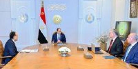 الرئيس السيسي يجتمع مع رئيس الوزراء وزير البترول لاستعراض جهود تلبية احتياجات المواطنين من المواد البترولية