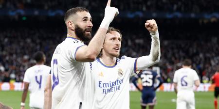 بنزيما يوجه رسالة لـ"مودريتش" عقب رحيله عن ريال مدريد