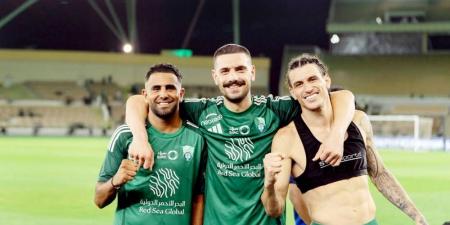 الأهلي يواجه الاتفاق.. والفتح يصطدم بضمك