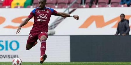 الصفقة الى اليونان.. ديريك كوتيسا يفضل أيك أثينا على عروض الأهلي والزمالك