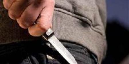 بسبب المذاكرة .. طالب يصيب والدته بـ 16 طعنة بالغربية