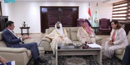 رئيس الغذاء والدواء يبحث في القاهرة سبل التعاون مع الجهات الرقابية المصرية