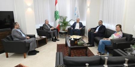 وزير المالية عرض لاحتياجات ذوي الحاجات الخاصة مع وفد يمثل عدداً من الجمعيات المعنية