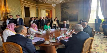 وزير الخارجية يجري مباحثات موسعة مع وزير أوروبا والشؤون الخارجية الفرنسي في باريس