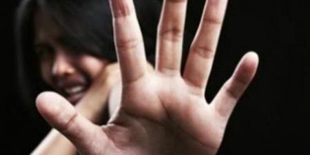 خلافات بسبب الميراث.. سيدة تتهم شقيق زوجها بالتعدي عليها