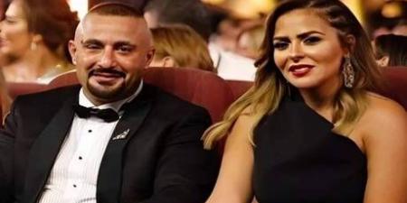 "أشياء غريبة كانت تحدث لهاتفه" و "مها مبقتش مها" .. أسباب جديدة لطلاق أحمد السقا