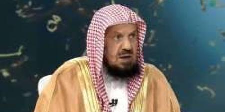 بالفيديو.. شاهد هل يجوز السلام علي بنات العم "الشيخ عبدالله المنيع يجيب"