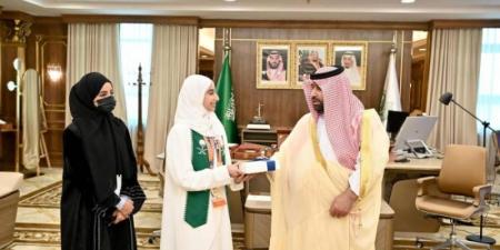 أمير جازان يكرم الطالبة جيوان شعبي لتحقيقها المركز الـ2 عالميًا في “آيسف 2025”