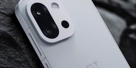 OnePlus 13s: هاتف رائد مدمج قادم بتضحية في المواصفات أمام OnePlus 13T