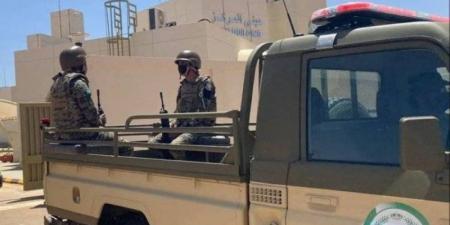 القبض على (3) أشخاص روّجوا (12) كجم من القات بـالعارضة
