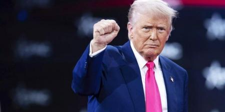 المحكمة العليا تجيز لترامب إنهاء إقامة نصف مليون مهاجر
