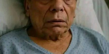 صورة للزعيم عادل إمام على فراش المرض تثير الجدل.. ما القصة؟