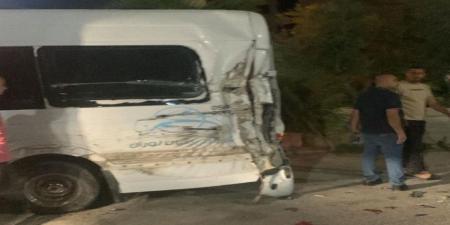 آليات الاحتلال تصدم حافلة تقل حجاجا في جنين بشكل متعمد