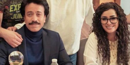 من تأليف زوجته.. انتهاء تصوير فيلم تحت الطلب بطولة سامح حسين والعرض قريبًا