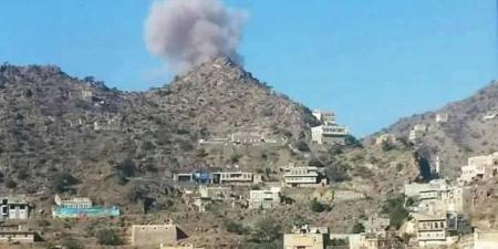 مقتل جندي إثر هجوم جوي حوثي على موقع عسكري بتعز