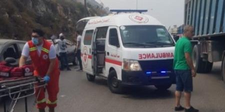 قتيل وجريح بحادث سير على اوتوستراد شكا شمال لبنان