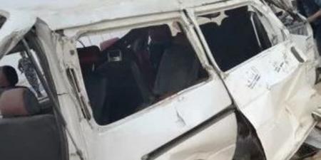 إصابة 12 في انقلاب ميكروباص بالشرقية