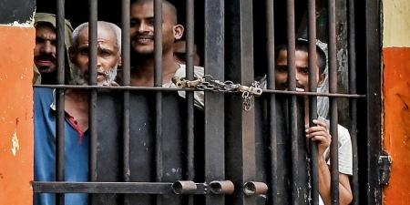 فرار أكثر من 200 شخص من سجن باكستاني بعد هزات أرضية