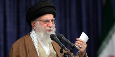 الخامنئي دعا في نداء للحجاج إلى نصرة أهالي غزة: على الحكومات المسلمة سدّ سبل الدعم للكيان الصهيوني