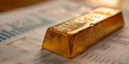 الذهب يرتفع مستفيدا من بيانات أمريكية ضعيفة