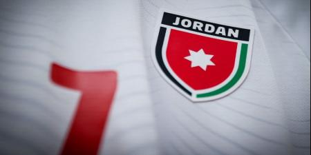 شاب اردني في امريكا للأردنيين :هكذا يمكنك السفر .. "احجز طيارتك وشجّع المنتخب" .. فيديو