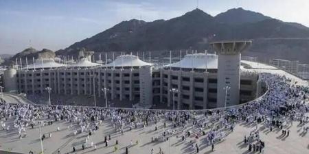 جولات ميدانية لوزير الحج في منى والجمرات لضمان راحة وسلامة الحجاج
