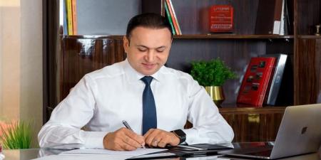 رجل أعمال يتبرع بنصف مليون جنيه لأسرة البطل" خالد عبد العال  "