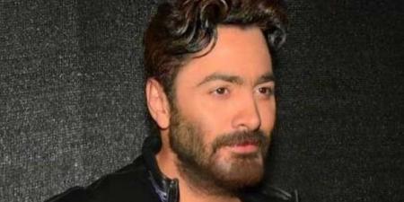تامر حسني يشوّق جمهوره لجديده الفني