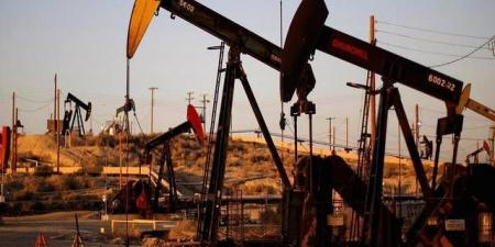 "بيكر هيوز": انخفاض المنصات الأمريكية للتنقيب عن النفط