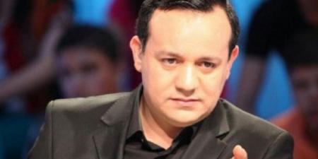 الإعلامي علاء الشابي عالق رفقة زوجته رهام بن علية في إيران